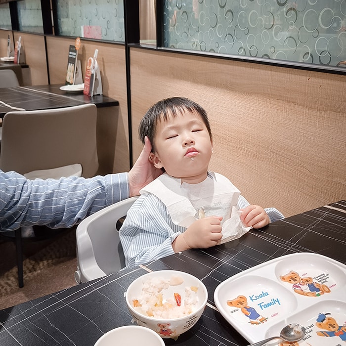 嘉義新悦花園酒店/堪比遊樂場的親子飯店,旋轉木馬,賽車場,小火車,沙坑,一天實在不夠玩